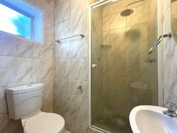 3 Bedroom Apartment / Flat To Rent in Winchester Hills
