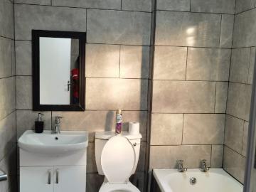 3 Bedroom Apartment / Flat To Rent in Wild en Weide