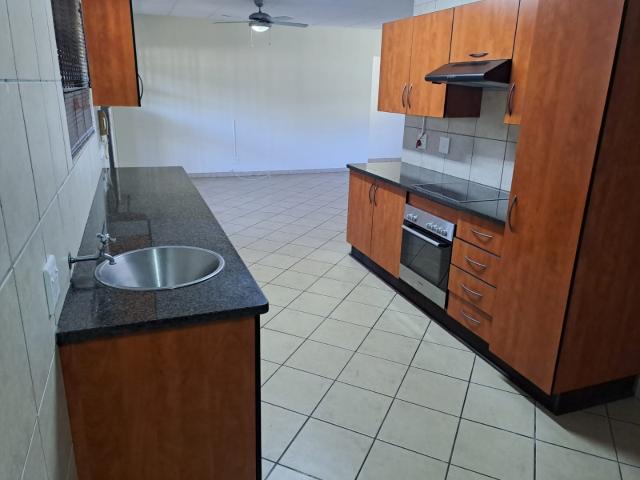 3 Bedroom Apartment / Flat To Rent in Arboretum