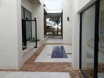 3 Bedroom Apartment / Flat To Rent in Ballito Central