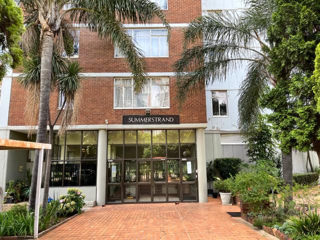 3 Bedroom Apartment / Flat To Rent in Bedford Gardens