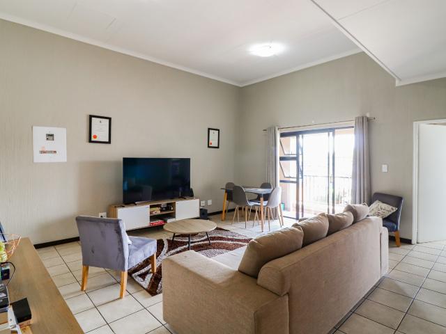 3 Bedroom Apartment / Flat To Rent in Bergbron