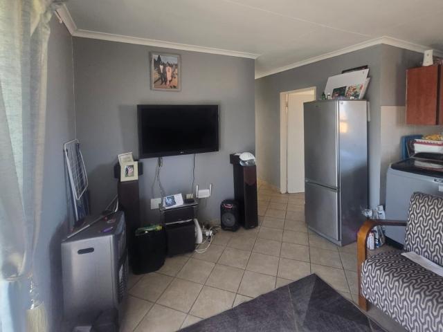 3 Bedroom Apartment / Flat To Rent in Bergsig