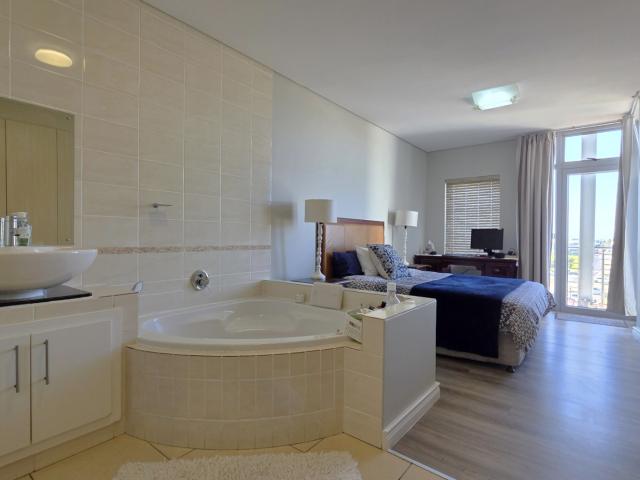3 Bedroom Apartment / Flat To Rent in Big Bay