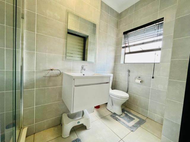 3 Bedroom Apartment / Flat To Rent in Blyde Riverwalk Estate