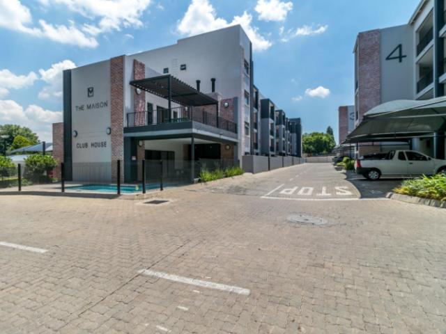 3 Bedroom Apartment / Flat To Rent in Bryanston