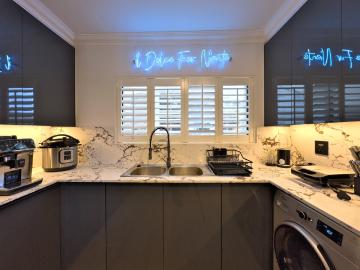 3 Bedroom Apartment / Flat To Rent in Central Beach