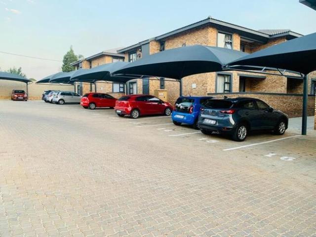 3 Bedroom Apartment / Flat to Rent in Crystal Park