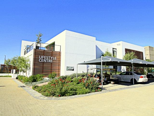 3 Bedroom Apartment / Flat To Rent in De Velde