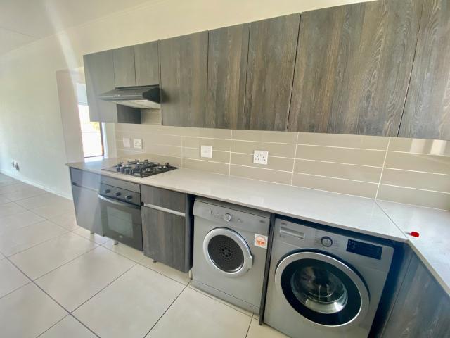 3 Bedroom Apartment / Flat To Rent in De Velde