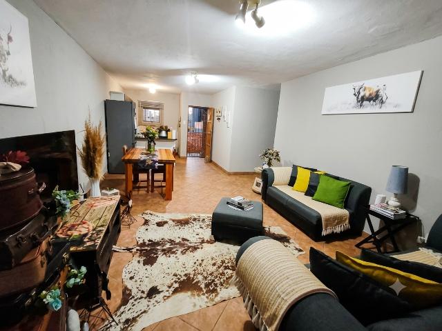 3 Bedroom Apartment / Flat To Rent in Die Hoewes