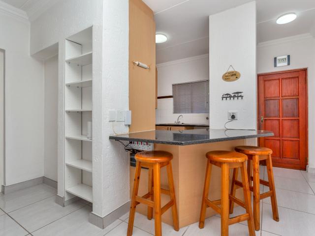 3 Bedroom Apartment / Flat To Rent in Douglasdale