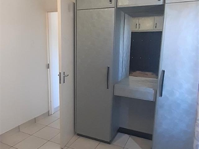 3 Bedroom Apartment / Flat To Rent in Eastbury