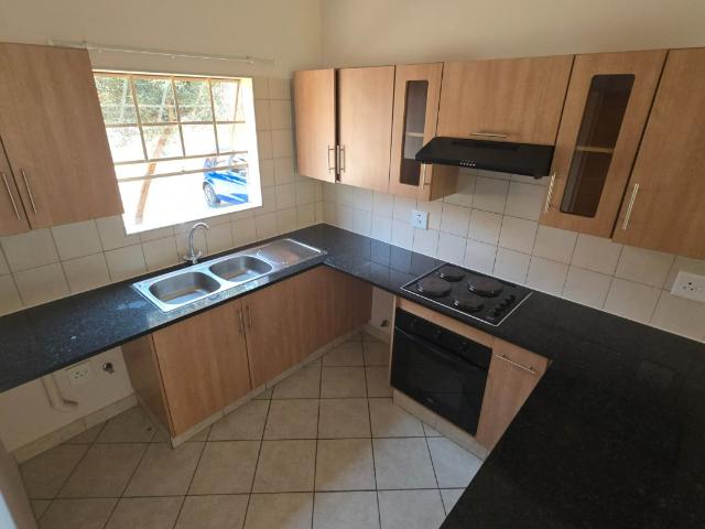 3 Bedroom Apartment / Flat To Rent in Elarduspark