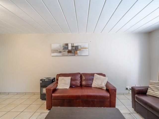 3 Bedroom Apartment / Flat To Rent in Ferndale