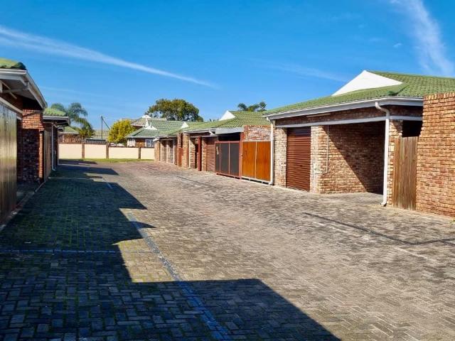 3 Bedroom Apartment / Flat to Rent in George South
