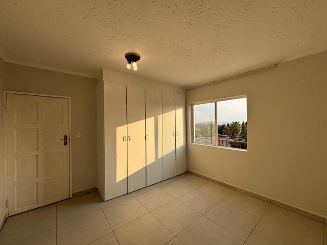 3 Bedroom Apartment / Flat To Rent in Halfway Gardens