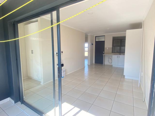 3 Bedroom Apartment / Flat To Rent in Hillcrest Central