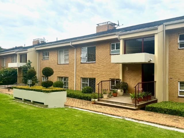 3 Bedroom Apartment / Flat To Rent in Illovo