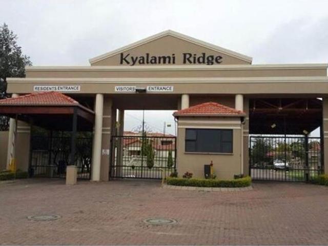 3 Bedroom Apartment / Flat to Rent in Kyalami Ah