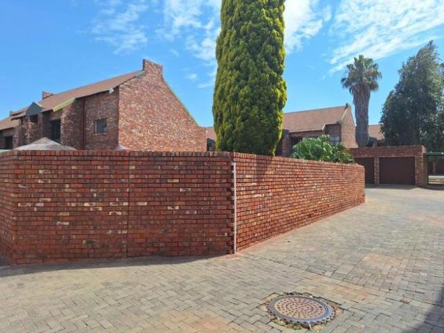 3 Bedroom Apartment / Flat to Rent in Langenhovenpark
