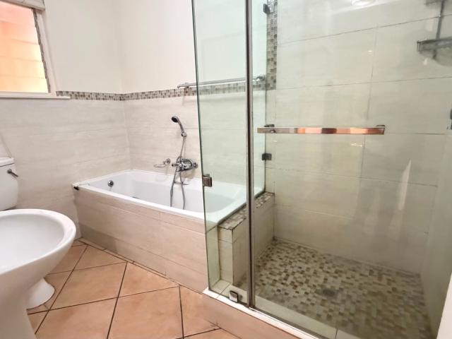 3 Bedroom Apartment / Flat To Rent in Lynnwood Glen