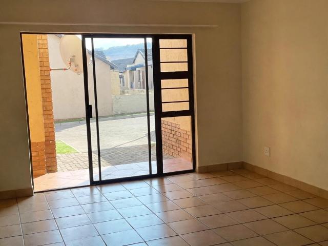 3 Bedroom Apartment / Flat To Rent in Lydenburg