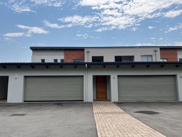 3 Bedroom Apartment / Flat to Rent in Montrose