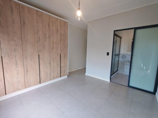 3 Bedroom Apartment / Flat To Rent in Mooikloof Glen