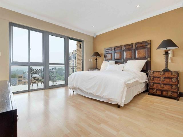 3 Bedroom Apartment / Flat To Rent in Morningside