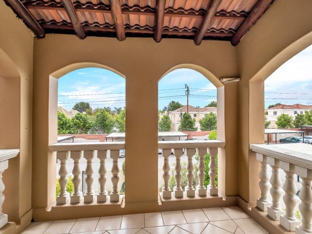 3 Bedroom Apartment / Flat To Rent in Morningside
