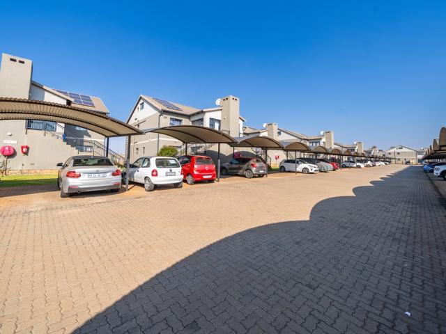 3 Bedroom Apartment / Flat To Rent in Norton Home Estate