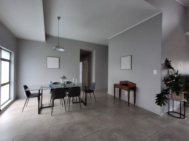 3 Bedroom Apartment / Flat To Rent in Oaklands