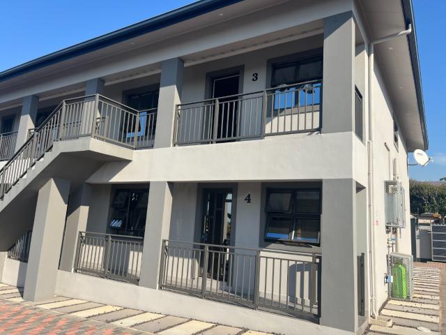 3 Bedroom Apartment / Flat To Rent in Park Rynie
