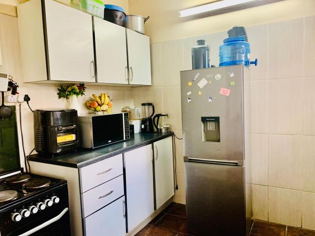 3 Bedroom Apartment / Flat To Rent in Pinetown Central