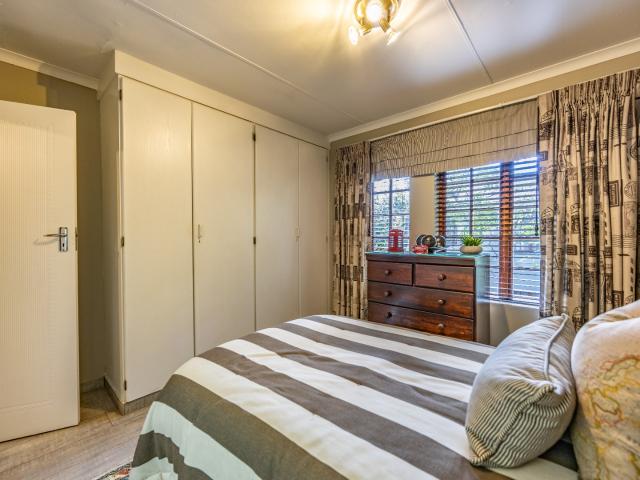 3 Bedroom Apartment / Flat To Rent in Riviera