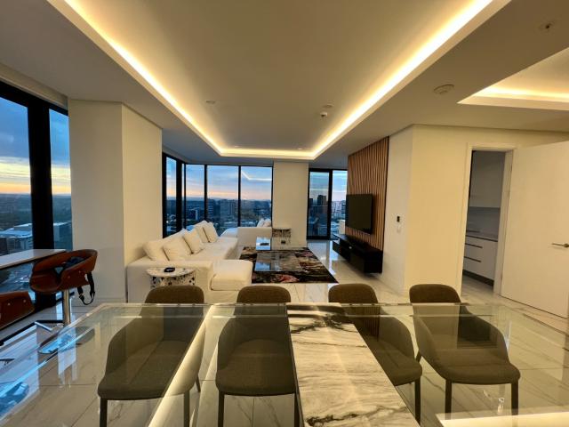 3 Bedroom Apartment / Flat To Rent in Sandton Central