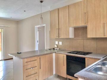 3 Bedroom Apartment / Flat to Rent in Sagewood