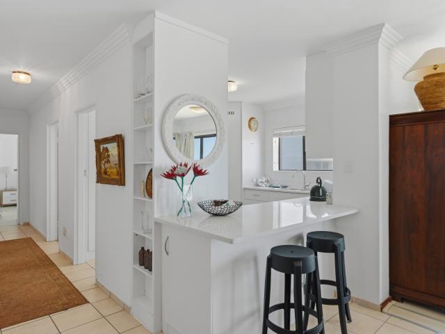 3 Bedroom Apartment / Flat To Rent in Strand North
