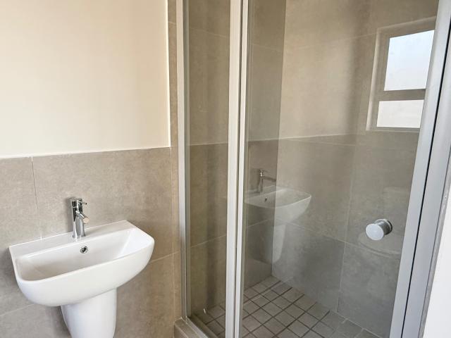 3 Bedroom Apartment / Flat To Rent in Sunningdale