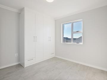3 Bedroom Apartment / Flat To Rent in Sunningdale