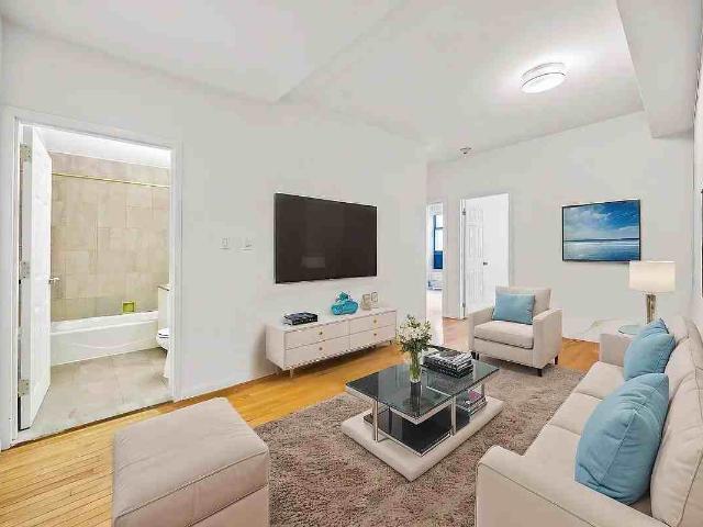 3 Bedroom Apartment for Rent at Fulton St #5AA, New York, NY 10038 Financial District