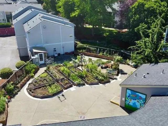 3 Bedroom Apartment for Rent at 10570 Se Cherry Blossom Dr, Portland, OR 97216 Hazelwood