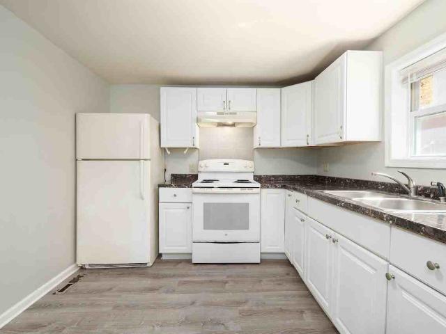 3 Bedroom Apartment for Rent at 114 Ida St #1, Troy, NY 12180