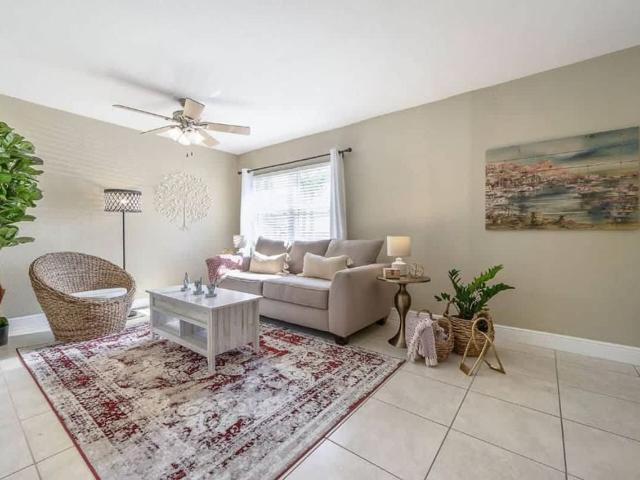 3 Bedroom Apartment for Rent at 2415 W Carmen St #1553483P, Tampa, FL 33609