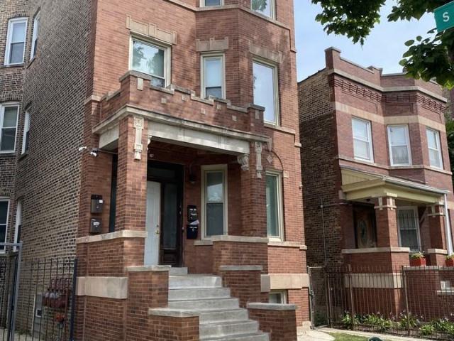 3 Bedroom Apartment for Rent at 4112 West Cermak Road #1, Chicago, IL 60623 North Lawndale