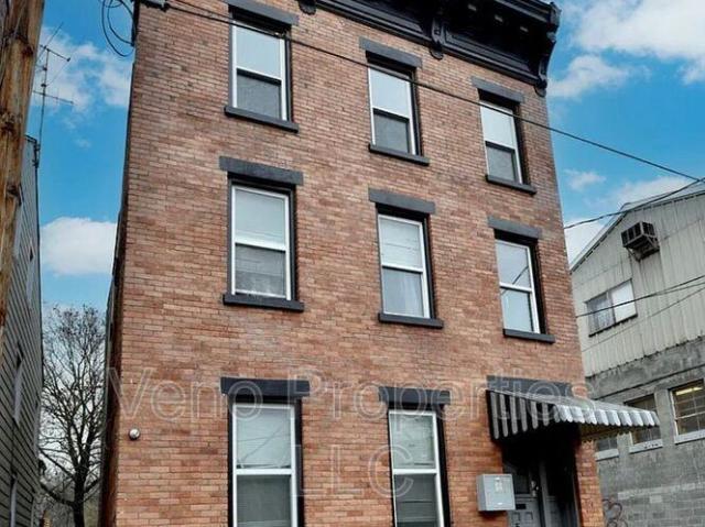 3 Bedroom Apartment for Rent at 5 Marshall St #1, Troy, NY 12180