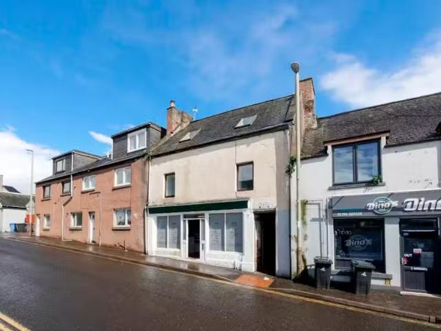 3 bedroom apartment for rent in Market Street, Brechin, Angus.