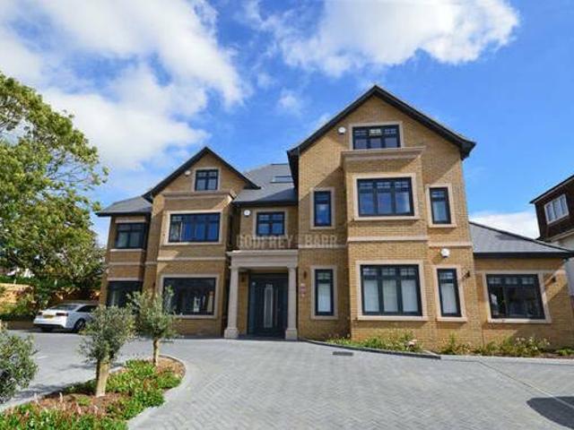 3 bedroom apartment for rent in Millway Mill Hill NW7