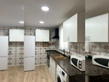 3 bedroom apartment for rent in Moncada, no bills included